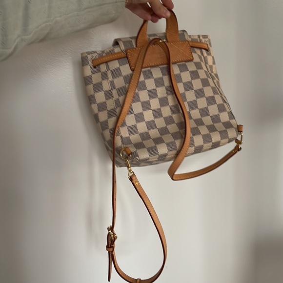 Louis Vuitton backpack - Picture 3 of 7